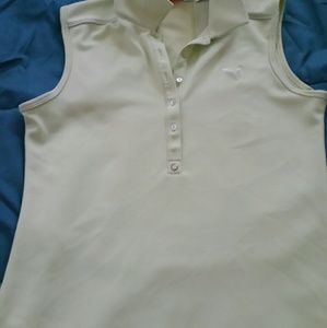Sleeveless golf shirt